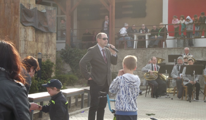 Stavanie mája 2015