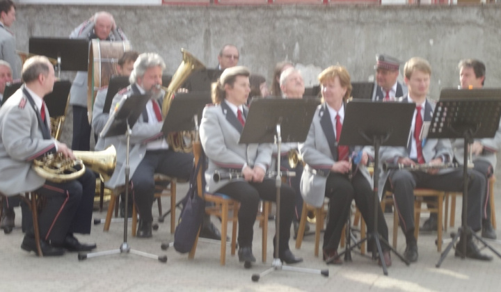 Stavanie mája 2015