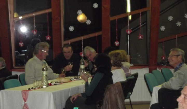 Posedenie dôchodcov 2014