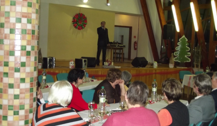Posedenie dôchodcov 2014